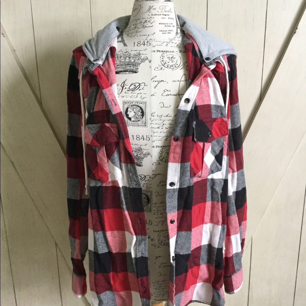 ❤️Forever 21+ Red Tartan Hoodie Shirt❤️